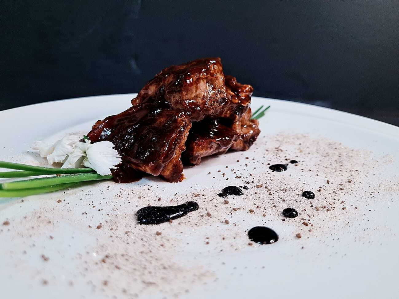 色彩摆盘满足口腹之欲 美食的视觉盛宴