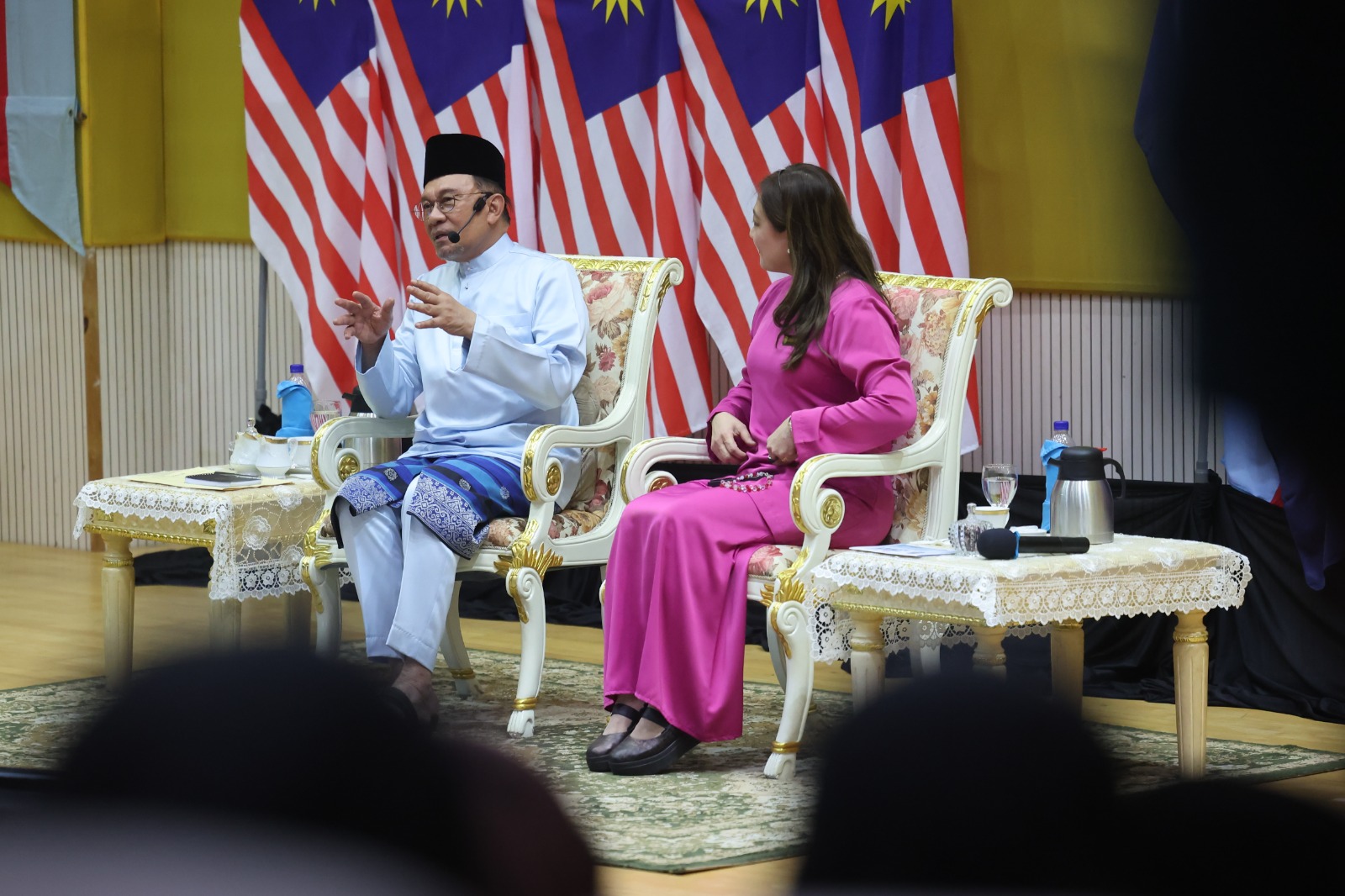 秉持人道尊重所有文化 安华:非亲华亲行动党