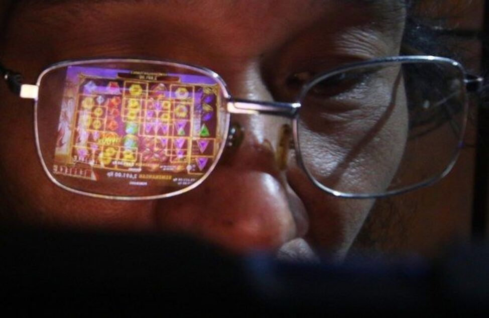 印尼捣毁境外赌博网站 扣押近2000万元资产
