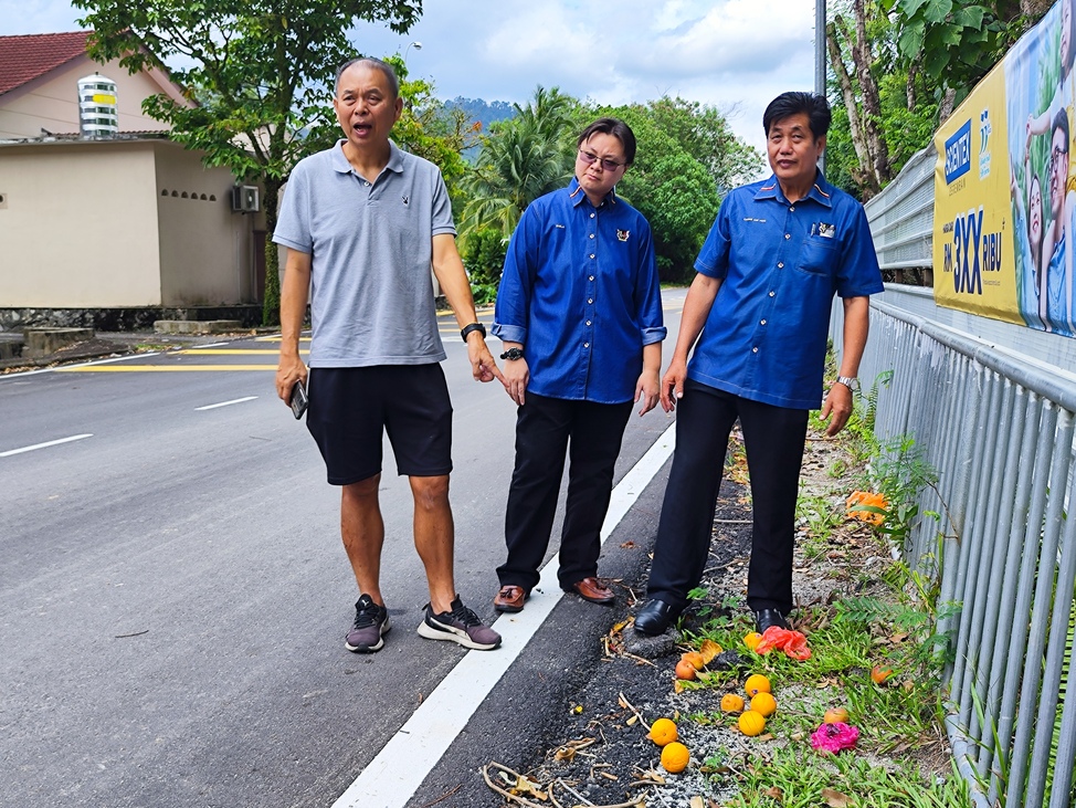 居民喂食惹祸 男子步行遭猴群攻击