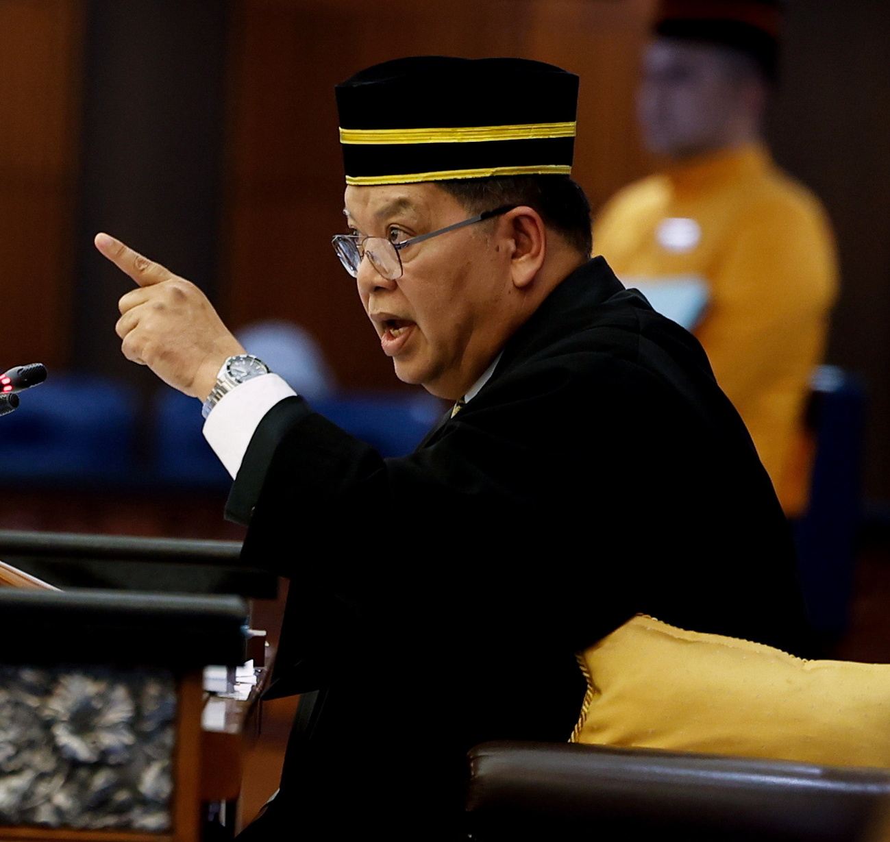 佐哈里:可骂个人勿辱议长 维持阿旺哈欣禁足令