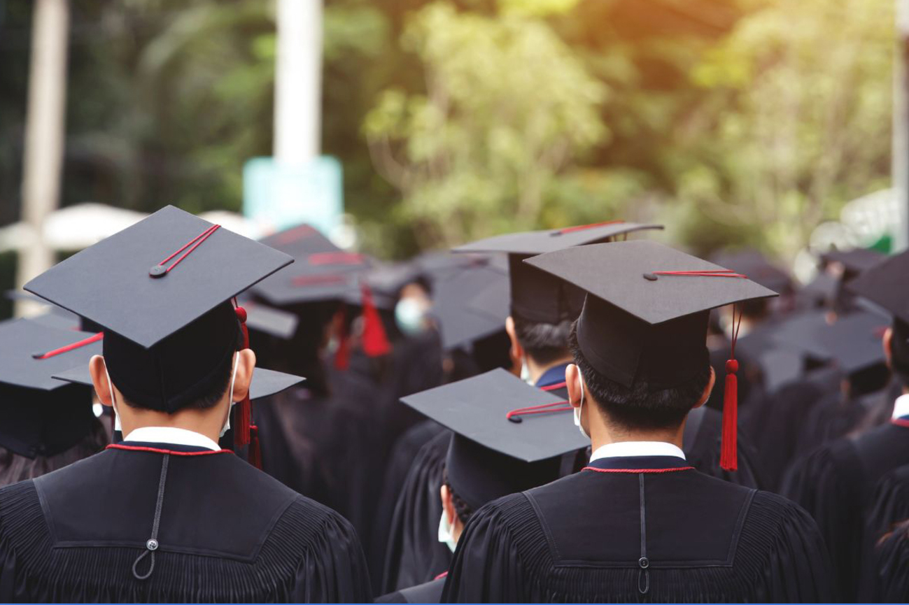 较前年微减0.7% 32.4%大学生工作学历不匹配