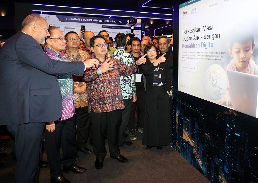 安华:设立人工智能办公室 打造数字生态迈向高收入国