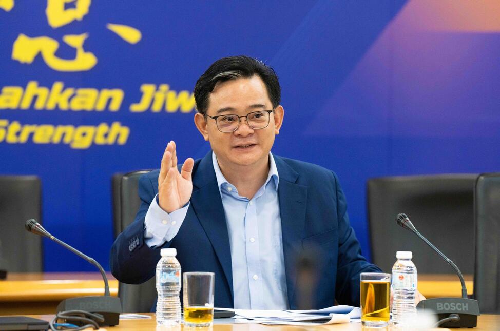 短期方案难止保费飙涨 刘亚强促监管私立医院收费