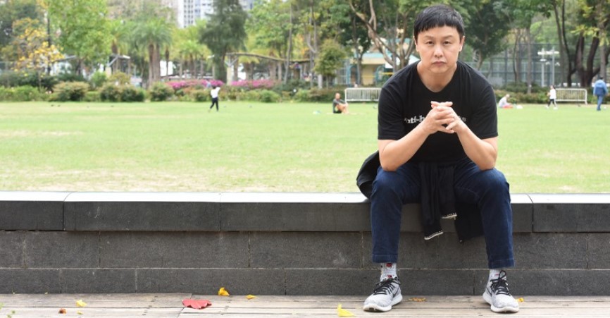 郑敬基涉分裂国家被通缉 2亲属遭港警国安处带走