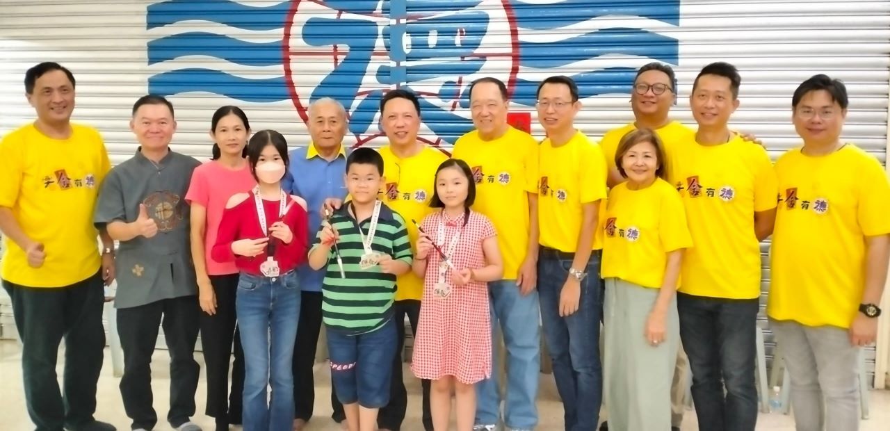 巴生德教会紫生阁挥春赛  吸引逾百好手挥毫