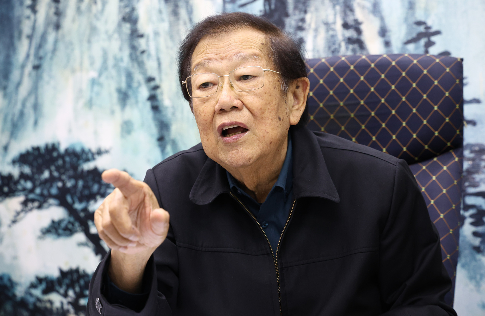 报税季税务诈骗增 张天赐也接假税官来电