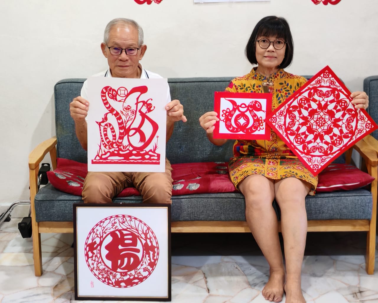 蛇彤彤,迎新春