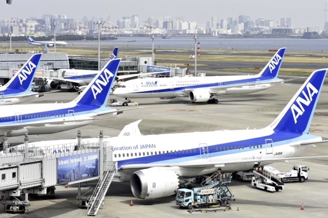 波音客机降落时“异常摇晃” 空姐重摔在地尾椎骨折