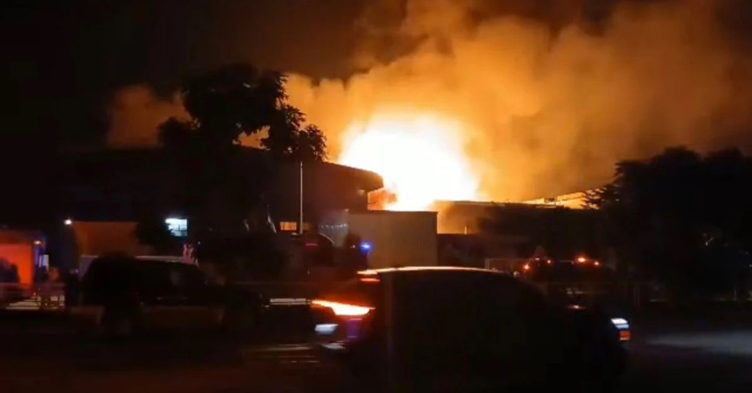 化学工厂爆炸