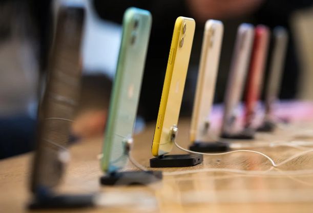 iPhone将涨至1.5万? 分析师示警“美国制造”代价高