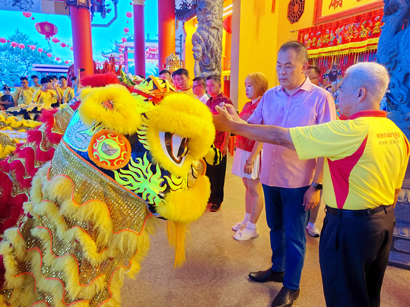 萧妙光:象征团结多元 龙狮运动跨种族文化