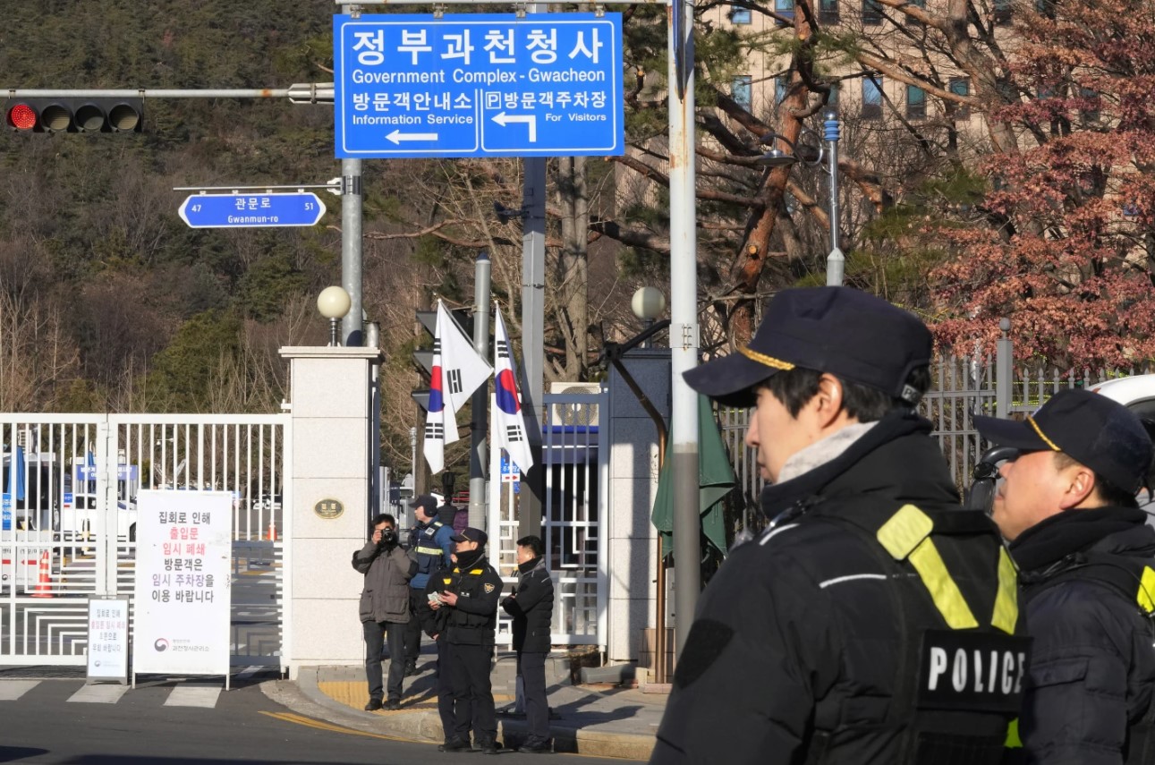 尹錫悅逮捕令將到期 韓國警方不滿公搜處“強行委托”執行