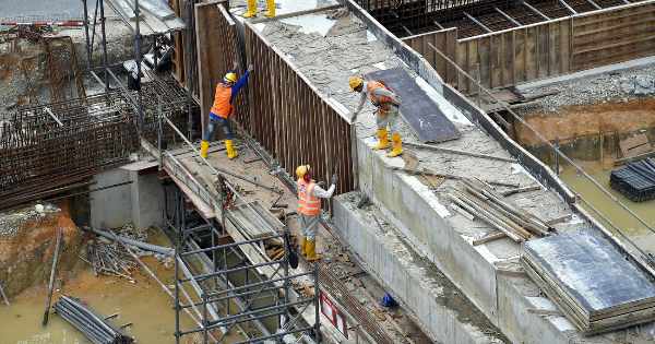 【独家】制造建筑零售餐饮 4领域也要更多外劳