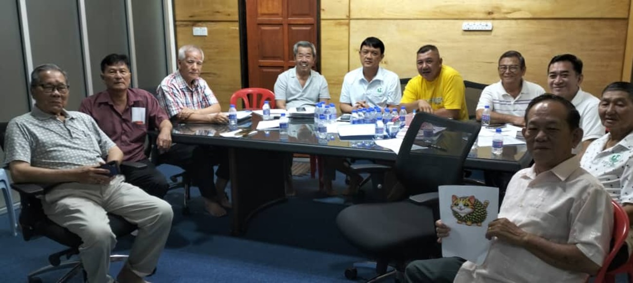 力招榴梿油棕商凝聚力量  话望生种植商公会争权益