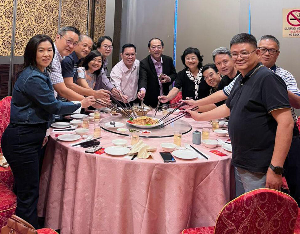 林景清吁隆中华校友 支持分校募款