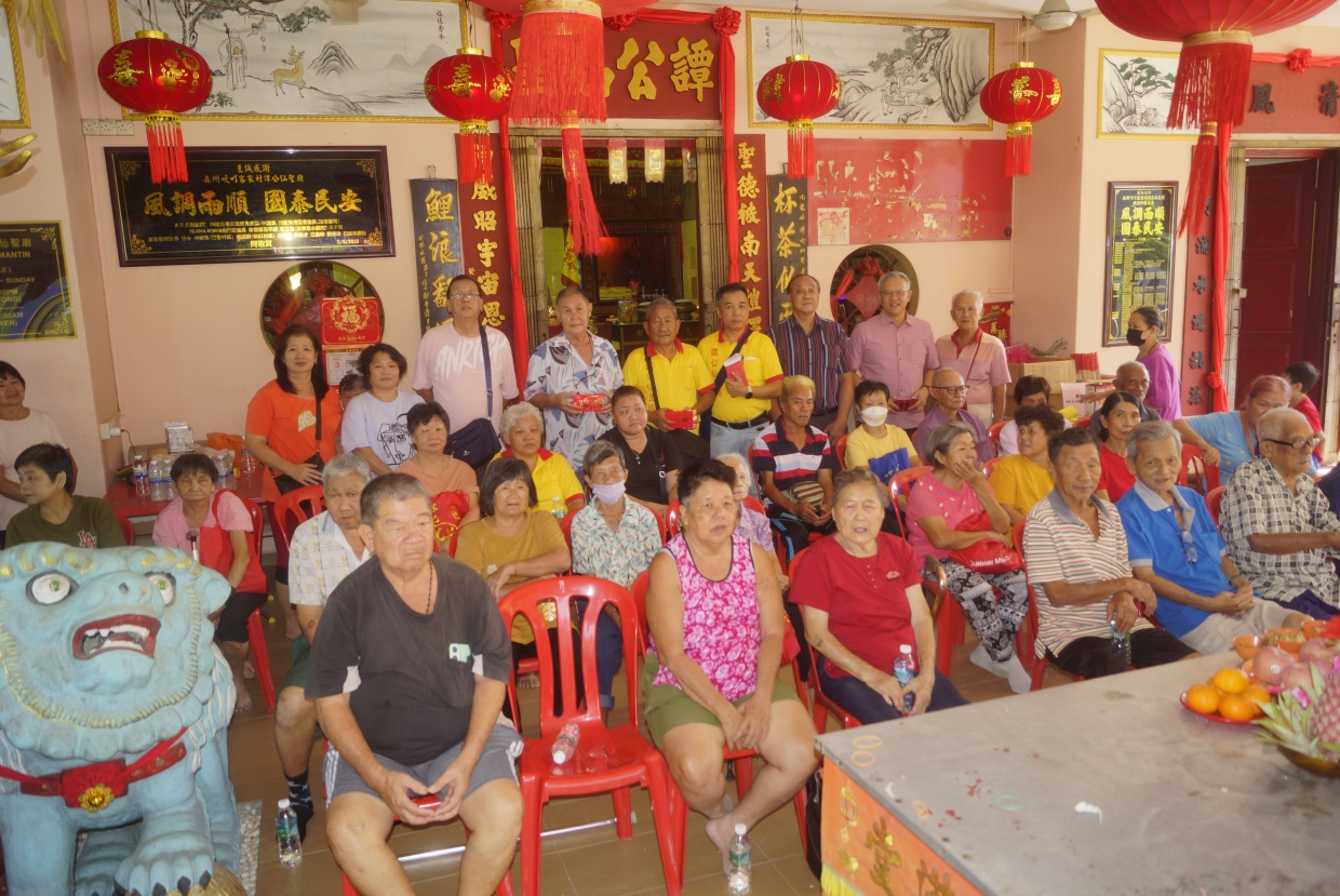 文丁谭公仙圣庙理事红包派30耆老