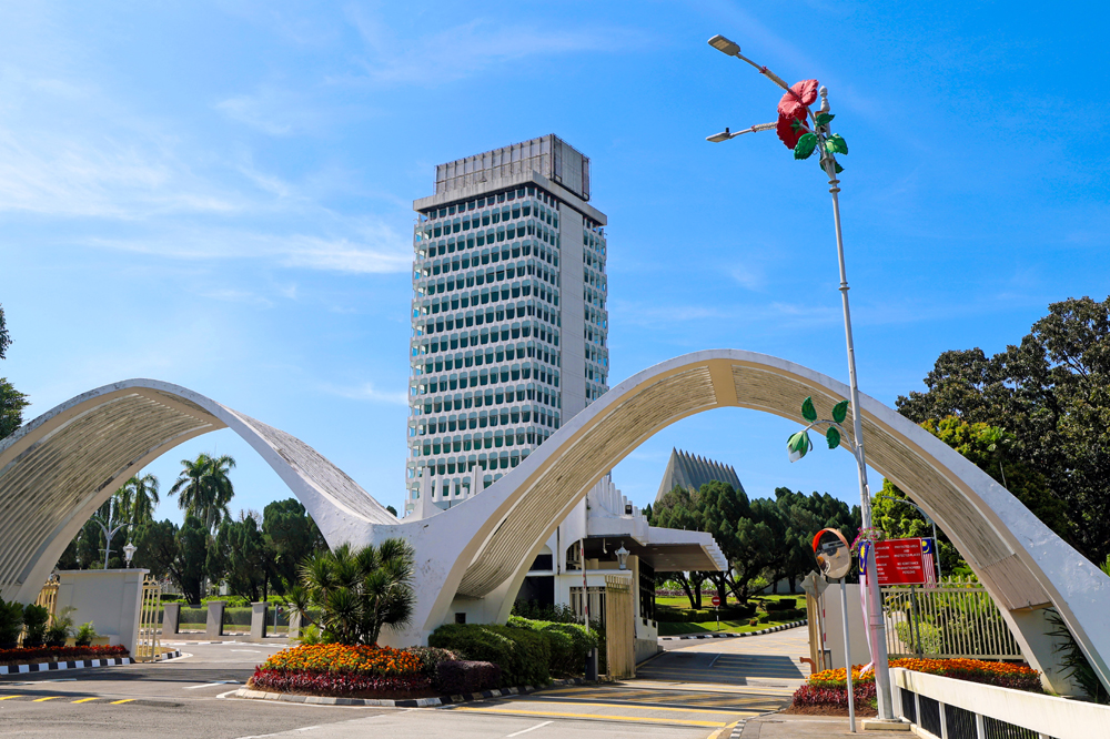 國會聲浪通過國會服務法案 阿莎麗娜:過渡期至少兩年