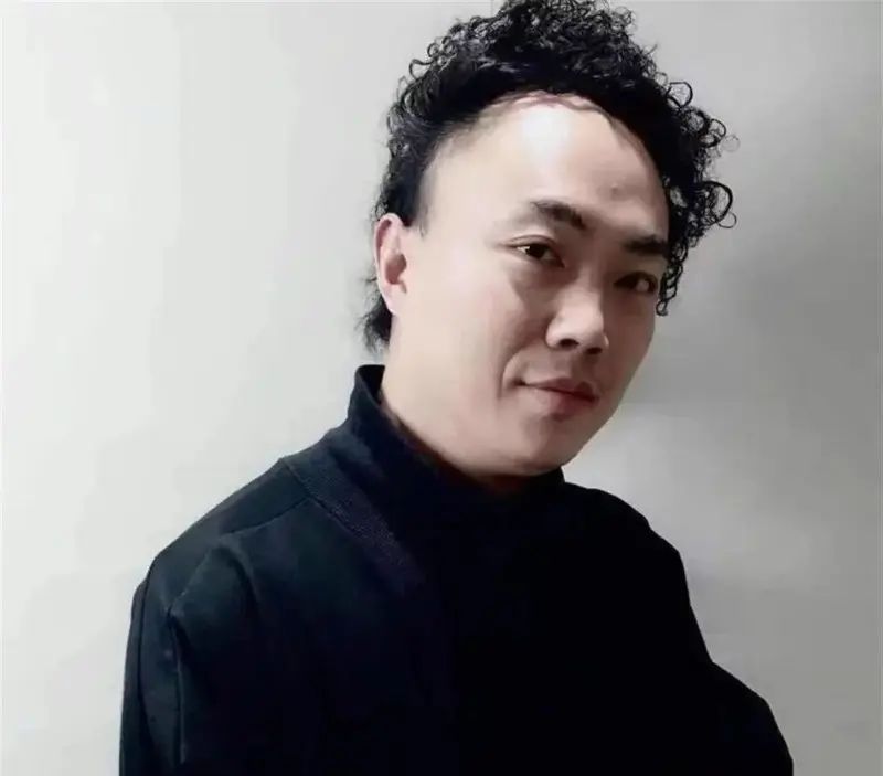 湖北男酷似陈奕迅(取自极目新闻)