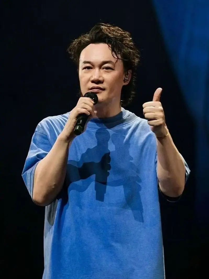陈奕迅