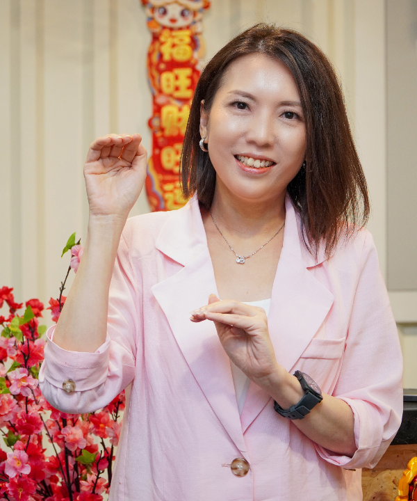 待人真诚·能量很高 林巧云“蜕变的暖蛇”