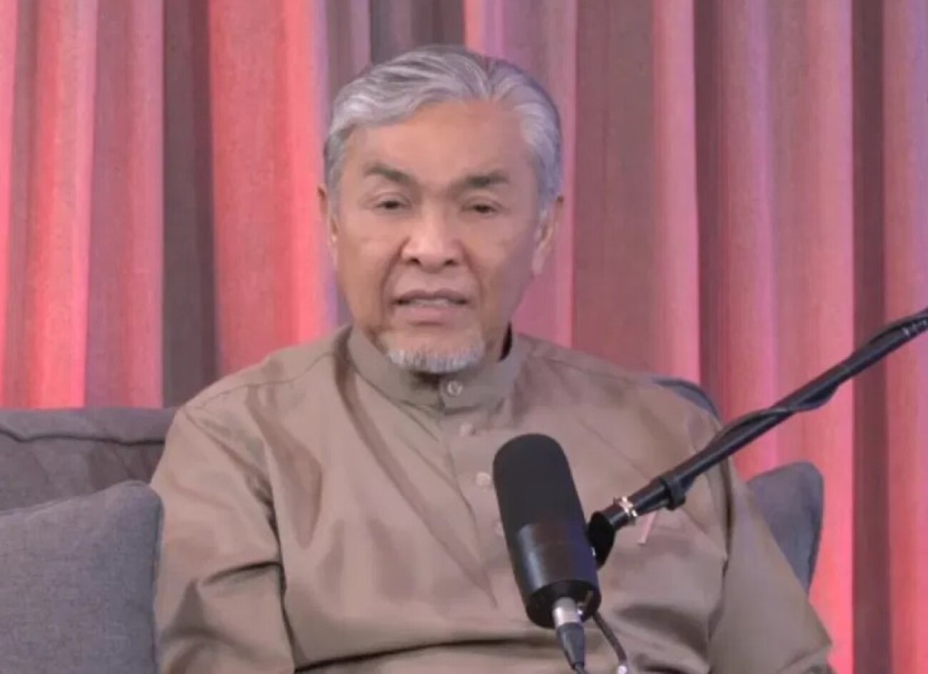 扎希:将另择时间会面 “未与扎夫鲁谈退党事宜”
