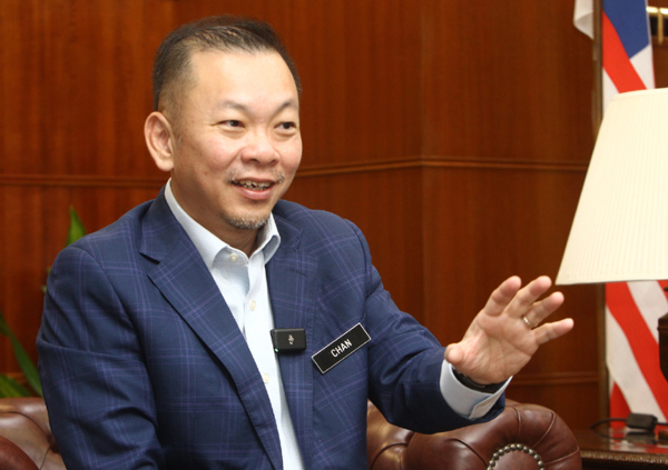 陈泓缣:习近平访马前夕 “有人企图煽动民众情绪”