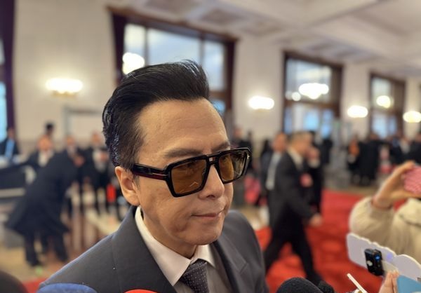 被追问台艺人挺“中国台湾省”甄子丹怒批:别挖坑