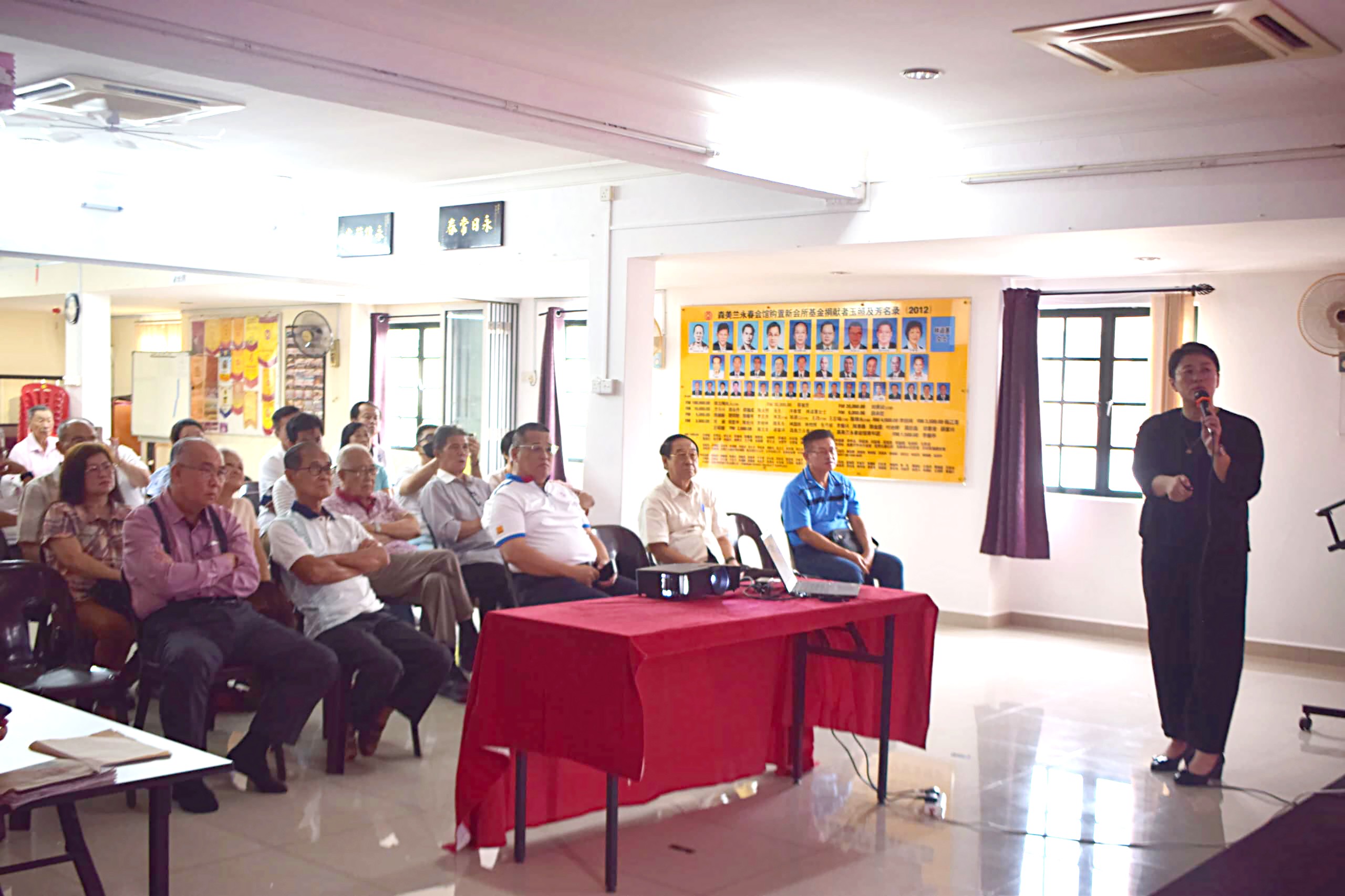 周世扬呼吁重视传统墓园文化价值