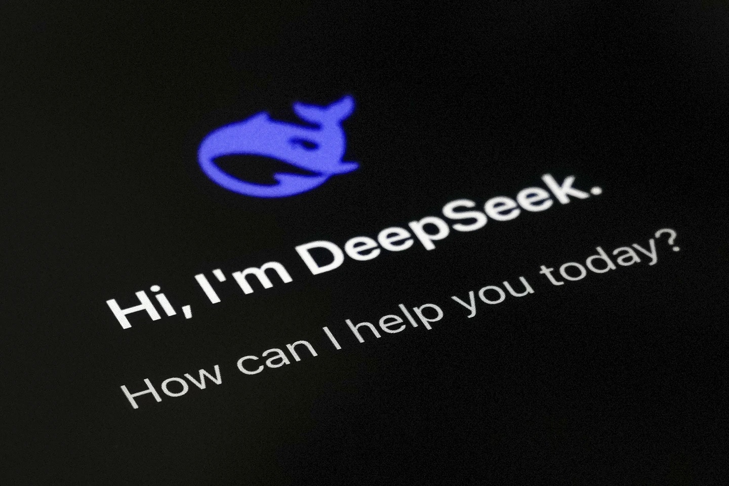 大赞DeepSeek 人大记者会:看到中国在科技上的创新