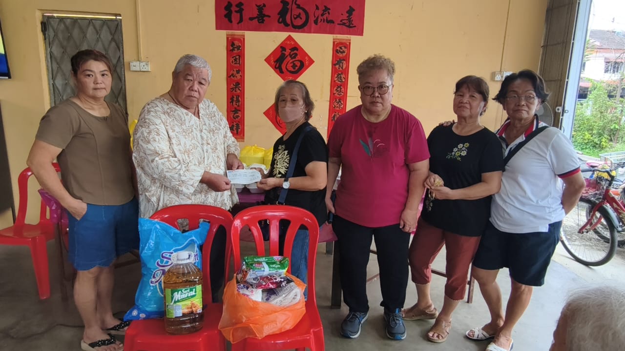 文冬雀友助乳癌患者程碧群度难关