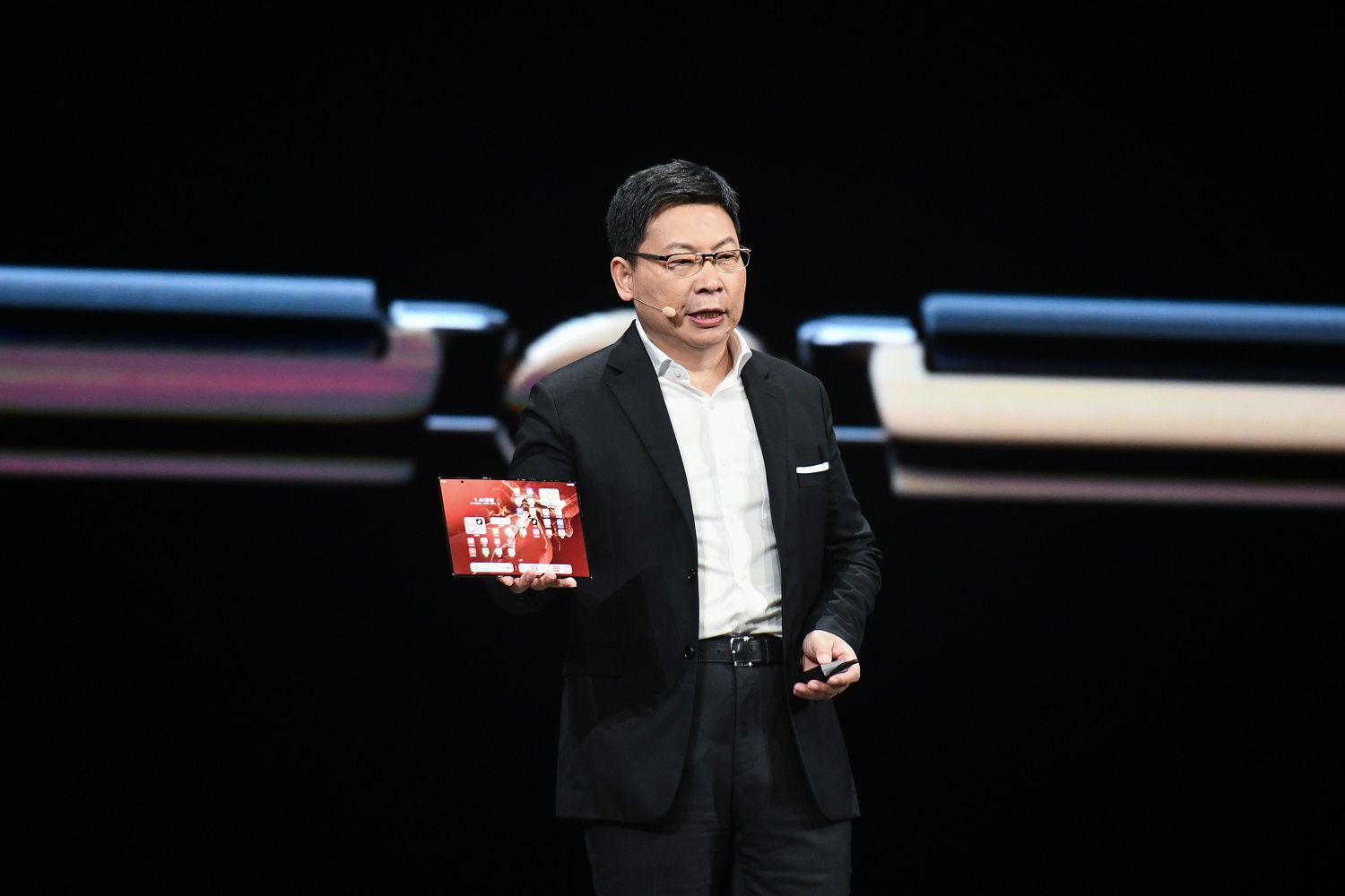 华为拟下周发布首款鸿蒙正式版新手机