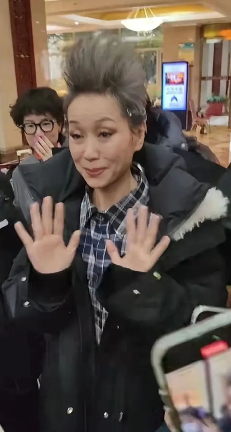 叶童