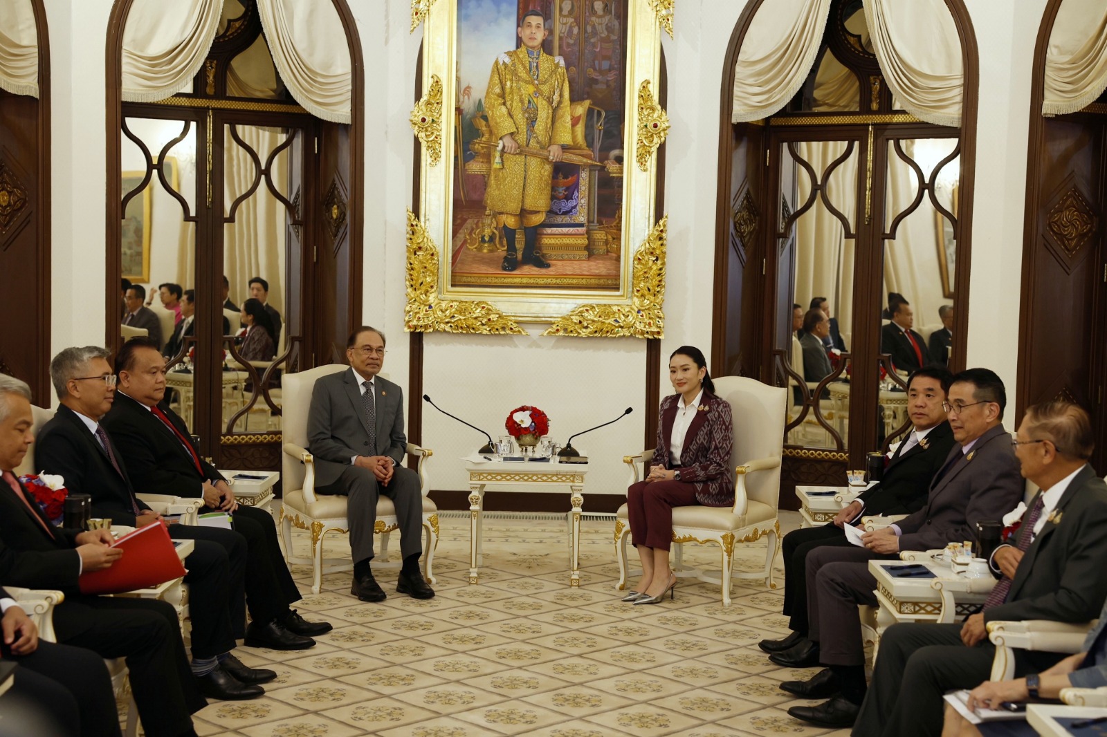 安华访问泰国