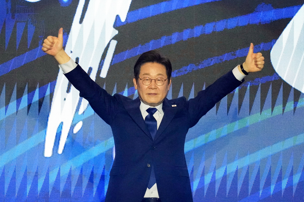 李在明赢党内初选 正式角逐韩国总统