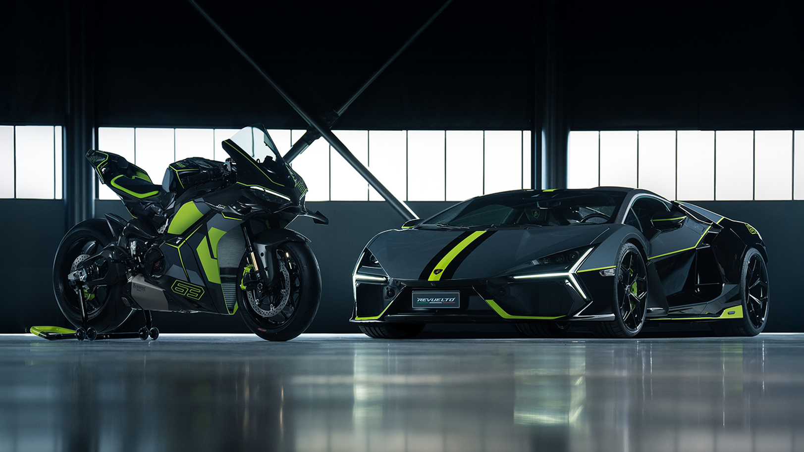 杜卡迪 Ducati 蓝宝坚尼