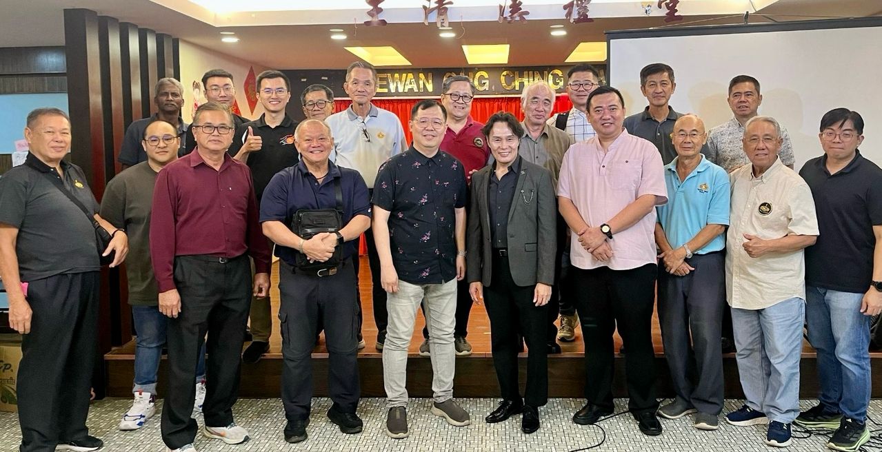 万津首办快乐人餐会 何海山牧师分享见证