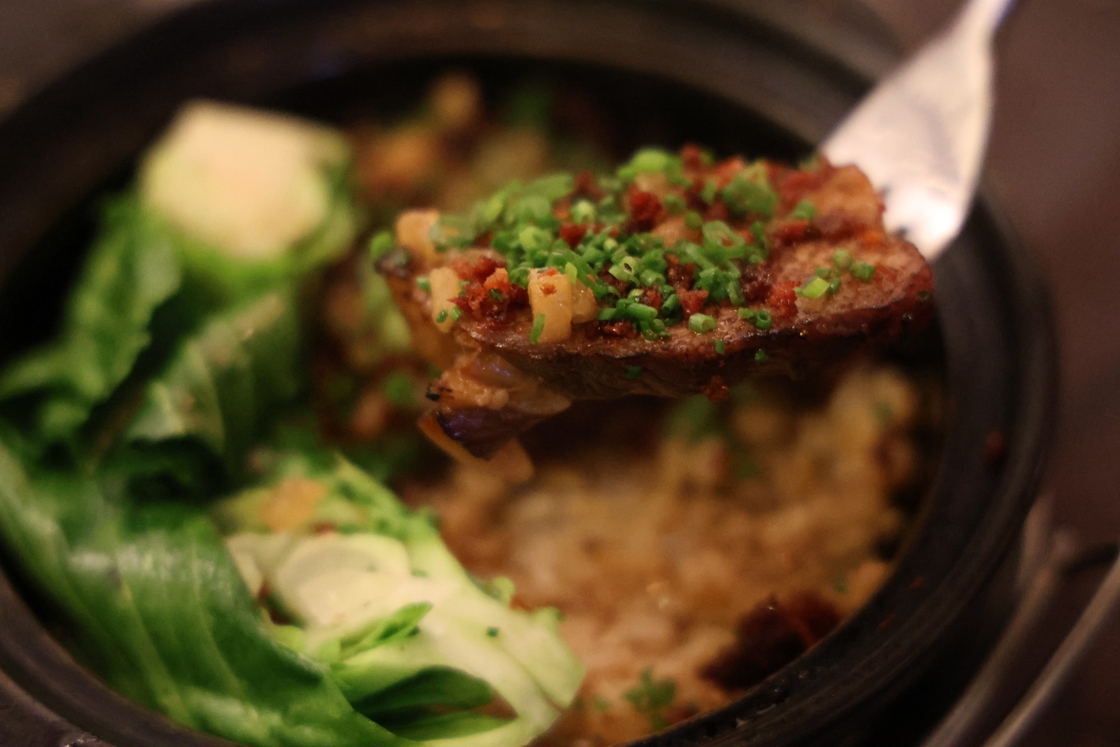 瓦煲熏培根猪肉拌饭 Loo Loo Casual Dining