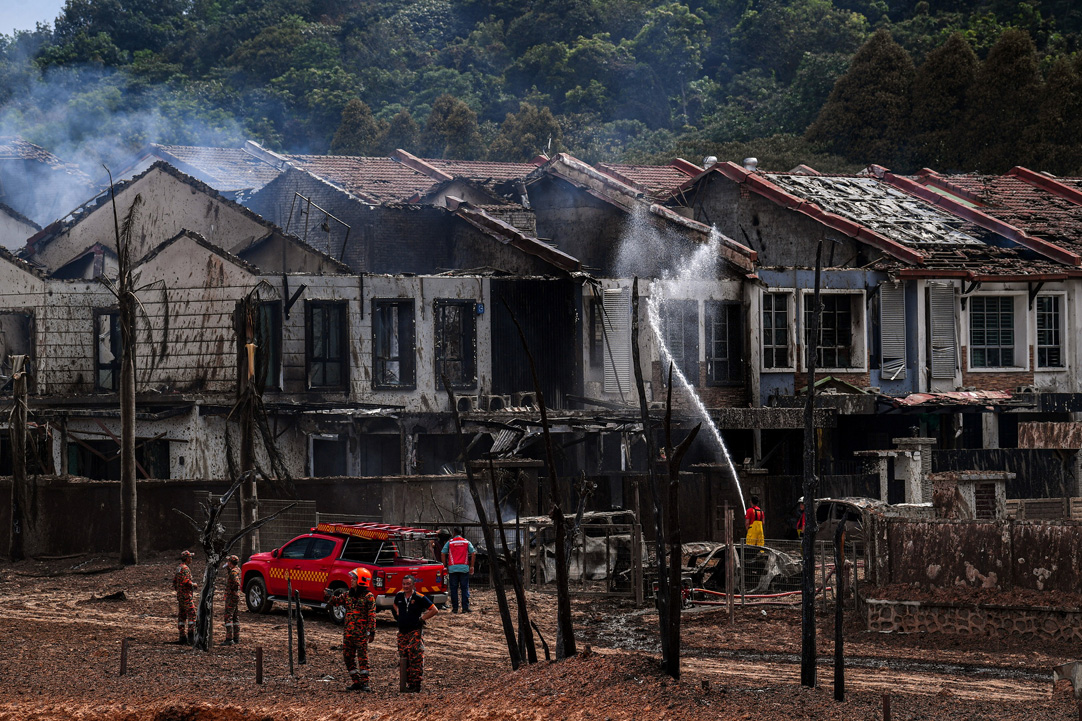 布特拉高原 油站地下气管爆炸