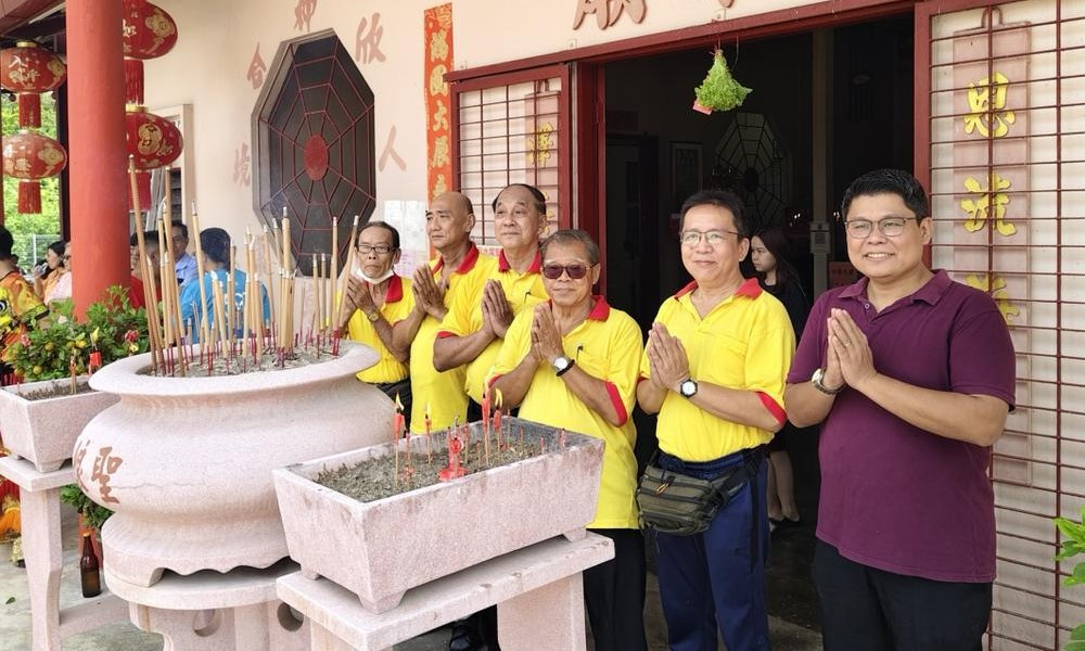 文丁天后圣娘庙庆宝诞 流水席招待孤儿及善信