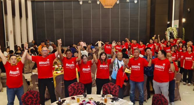 马华居銮3支会 百名党员转投土团