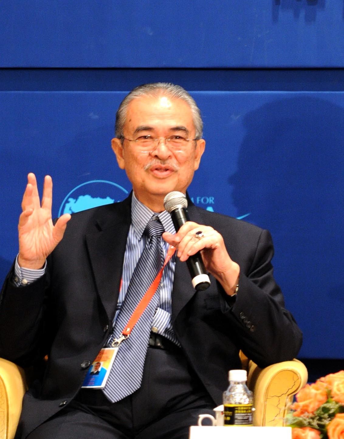 【前首相敦阿都拉逝世】一众内阁部长纷纷致哀