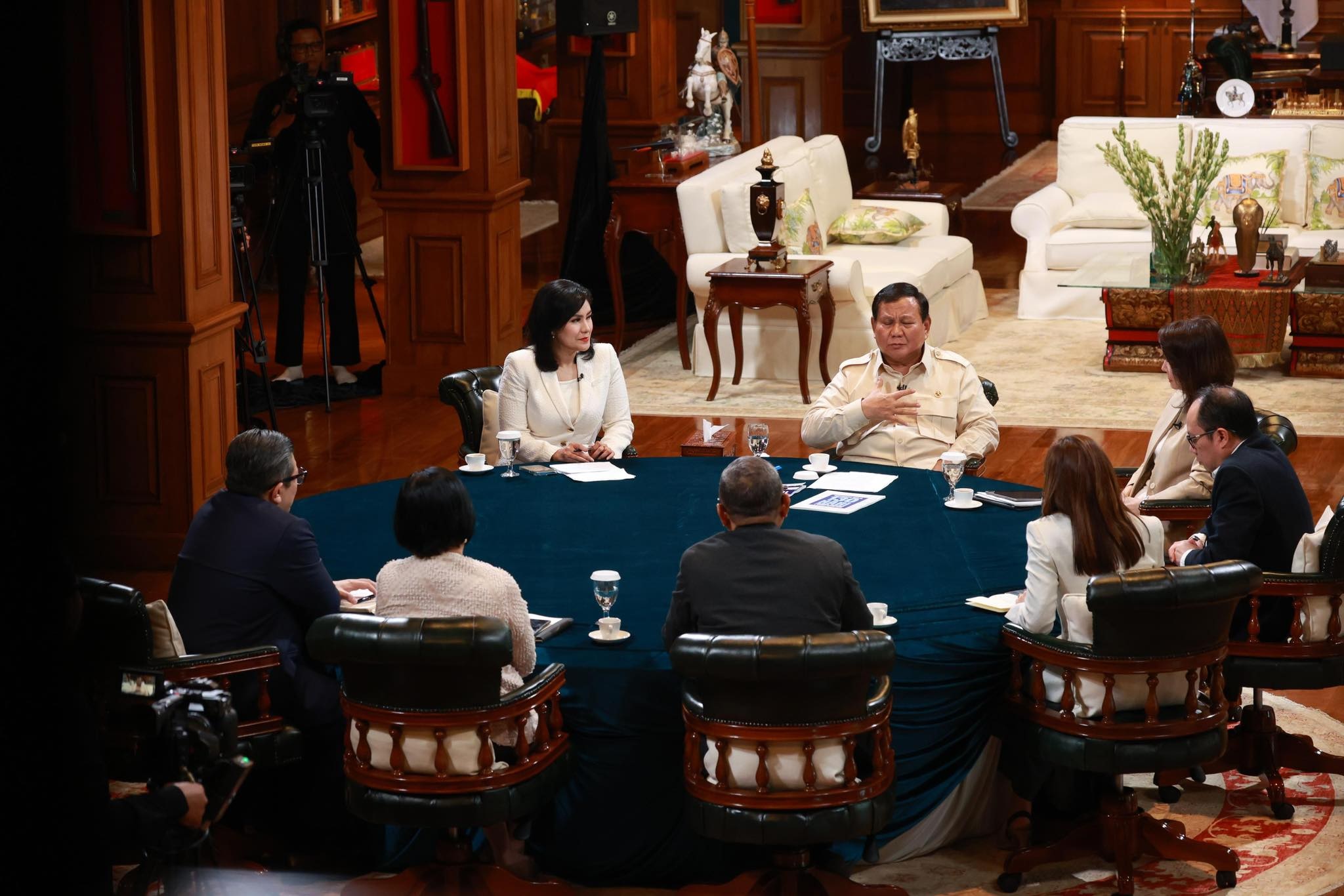 普拉博沃媒体联访（取自普拉博沃脸书@PrabowoSubianto）