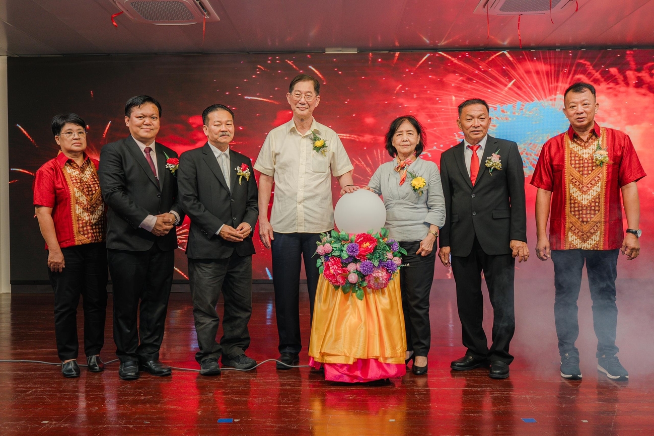 林宽城吁华小与家长齐努力 摆正心态学国语不难