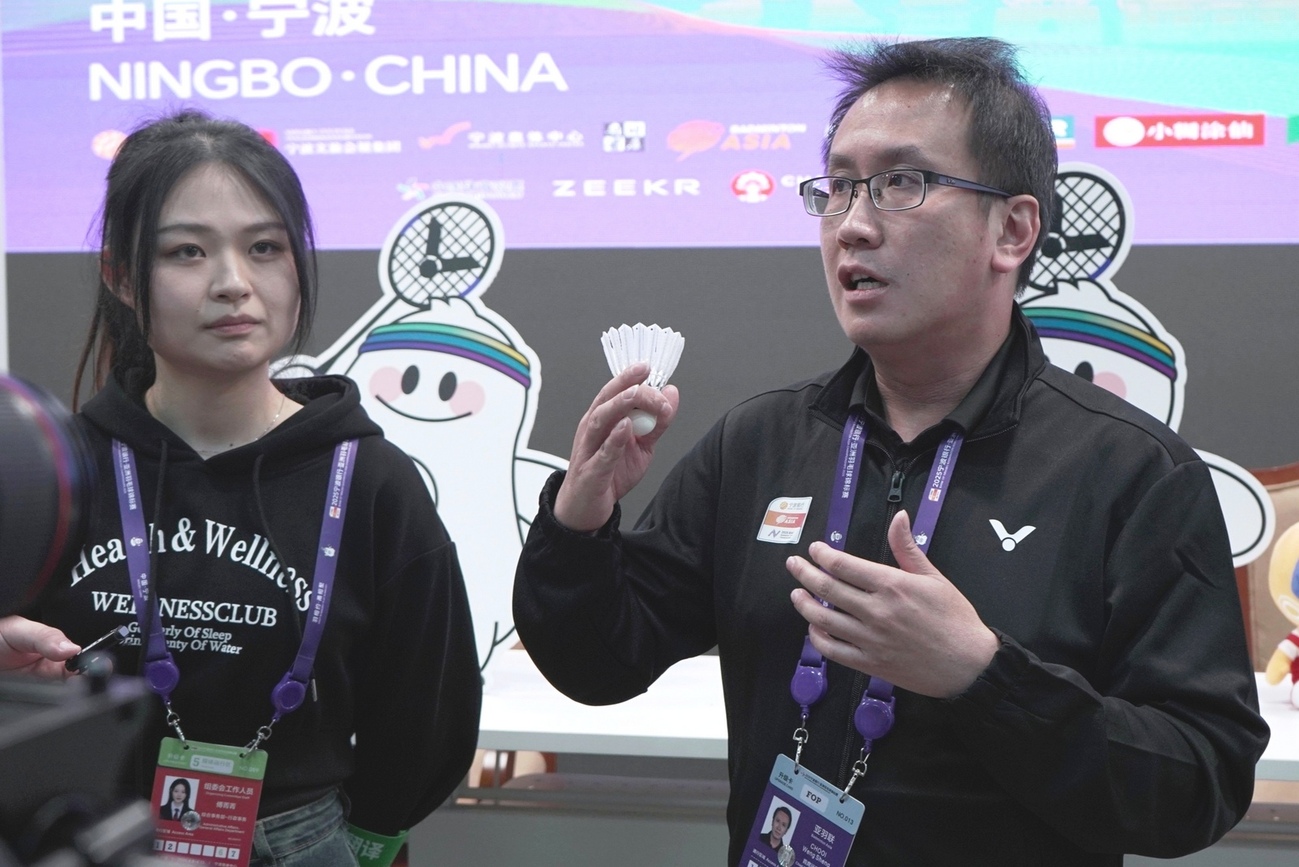 羽毛球价格疯涨 亚羽联拟用人造球