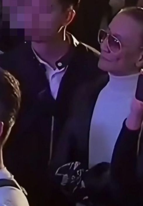 谢贤现身儿子谢霆锋演唱会