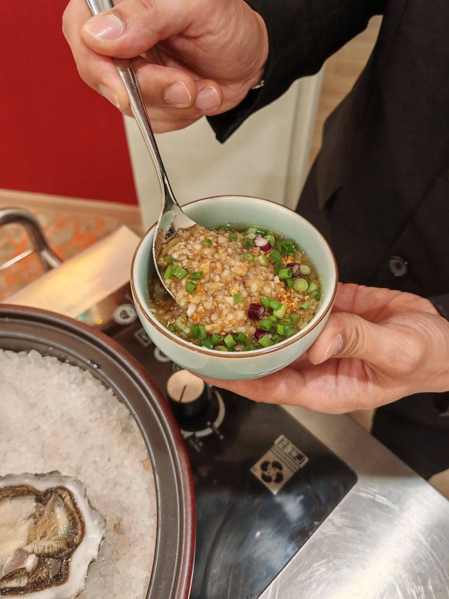 鹽焗蒜茸生蠔