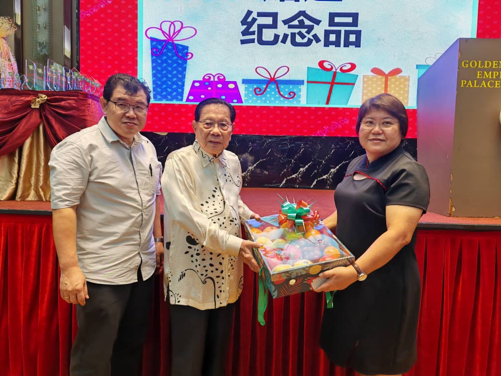 教师角色从“教书育人”到“文书处理员”，林荣文呼吁重视教学专注和专业
