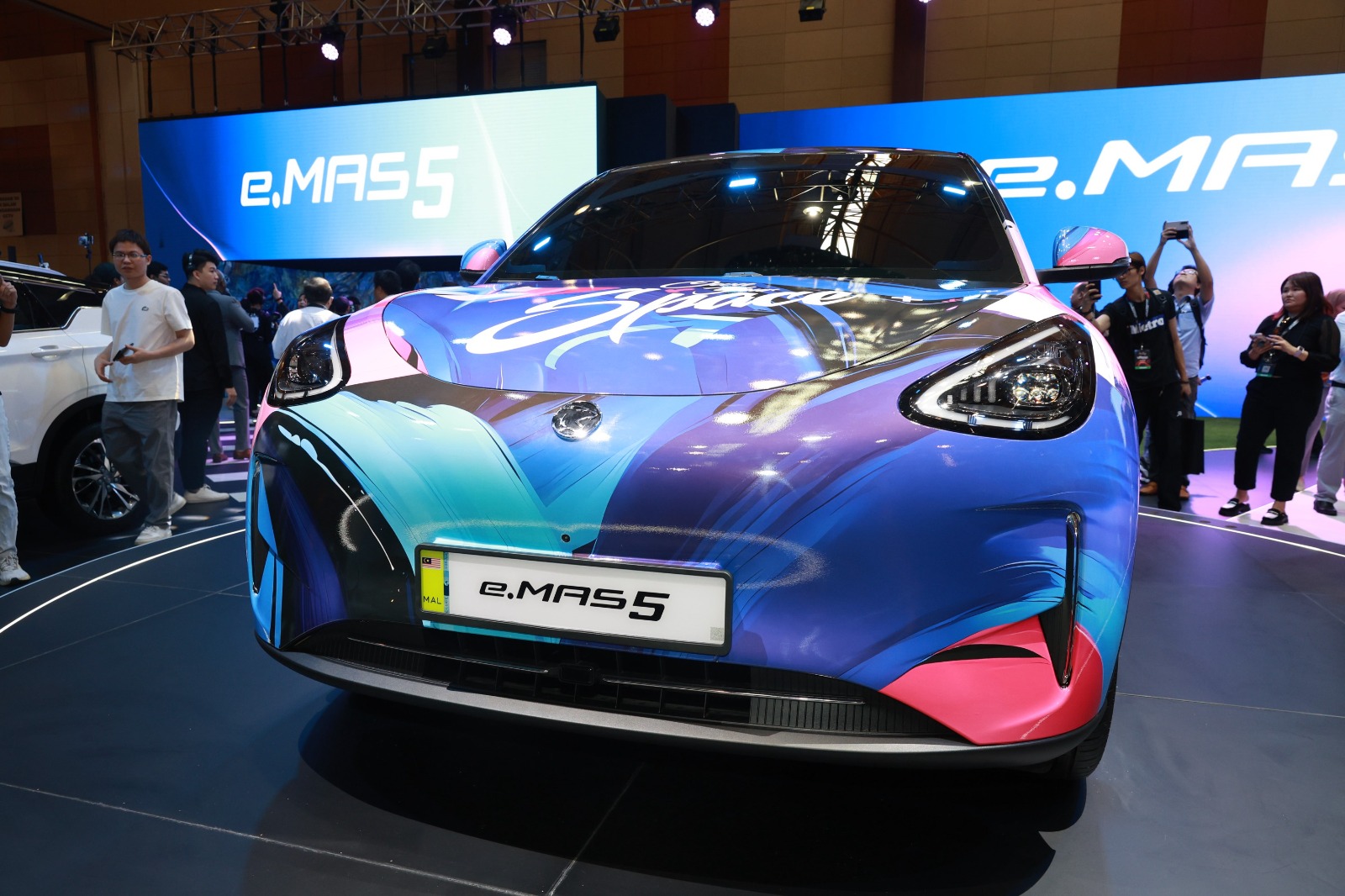 宝腾电动车e.MAS 5