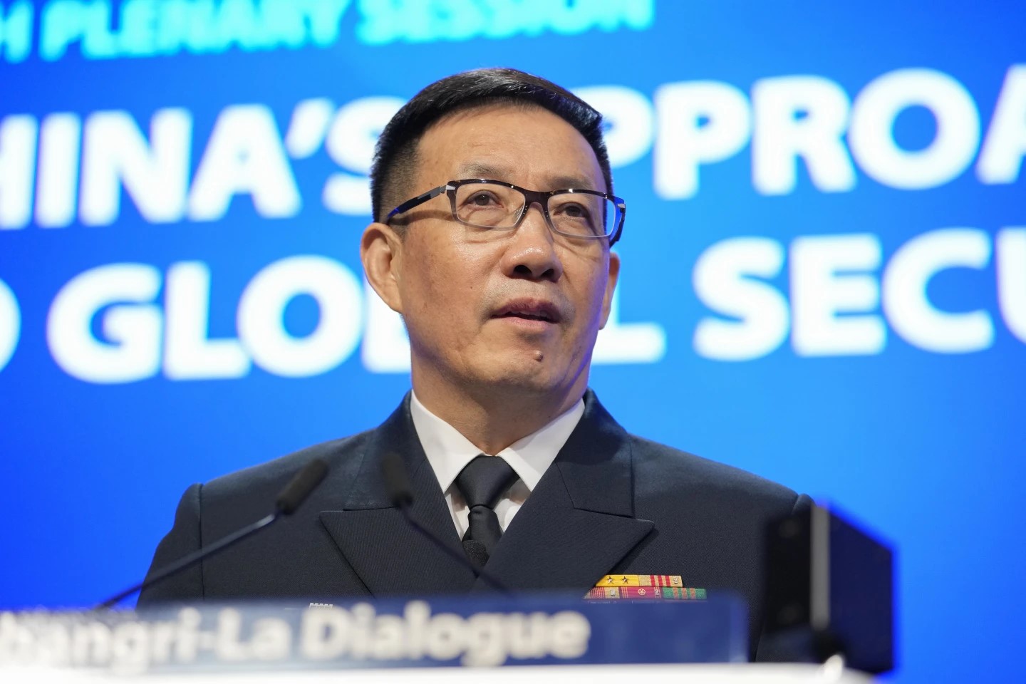 中国防长6年首缺席 官媒:无需过度解读
